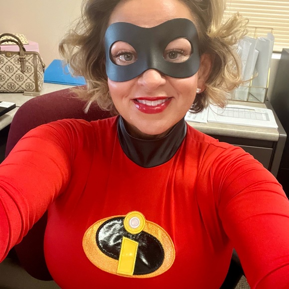 Meet your Posher, Jennifer - Picture 6 of 6